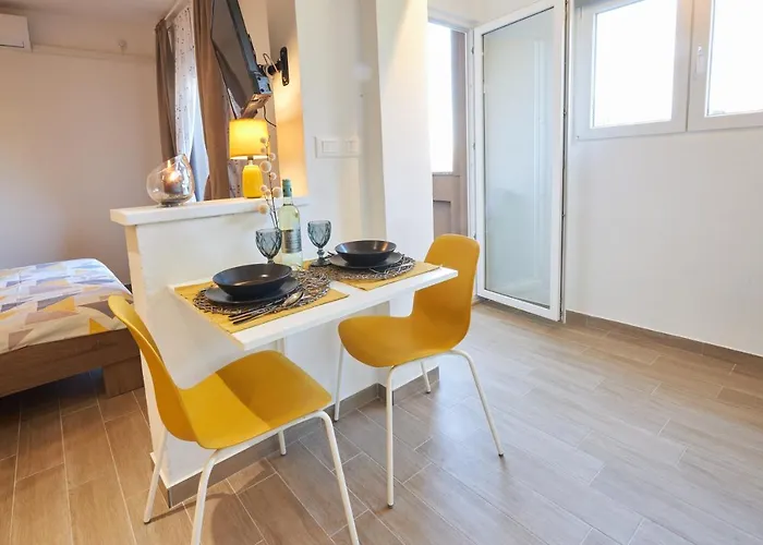 Yellow Appartement *