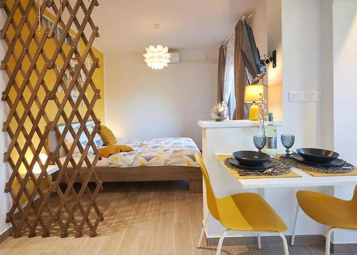 Yellow Appartement *