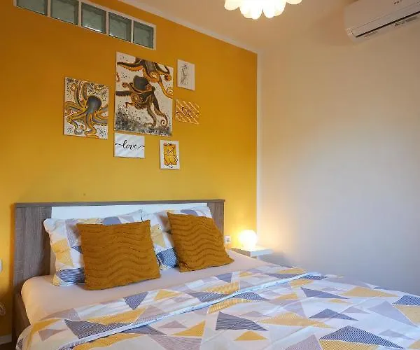 Yellow Appartement *